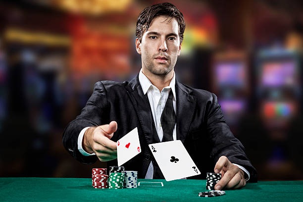 The Advantages and Benefits of Playing Poker Online